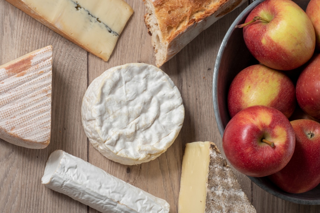 Camembert et pommes ?