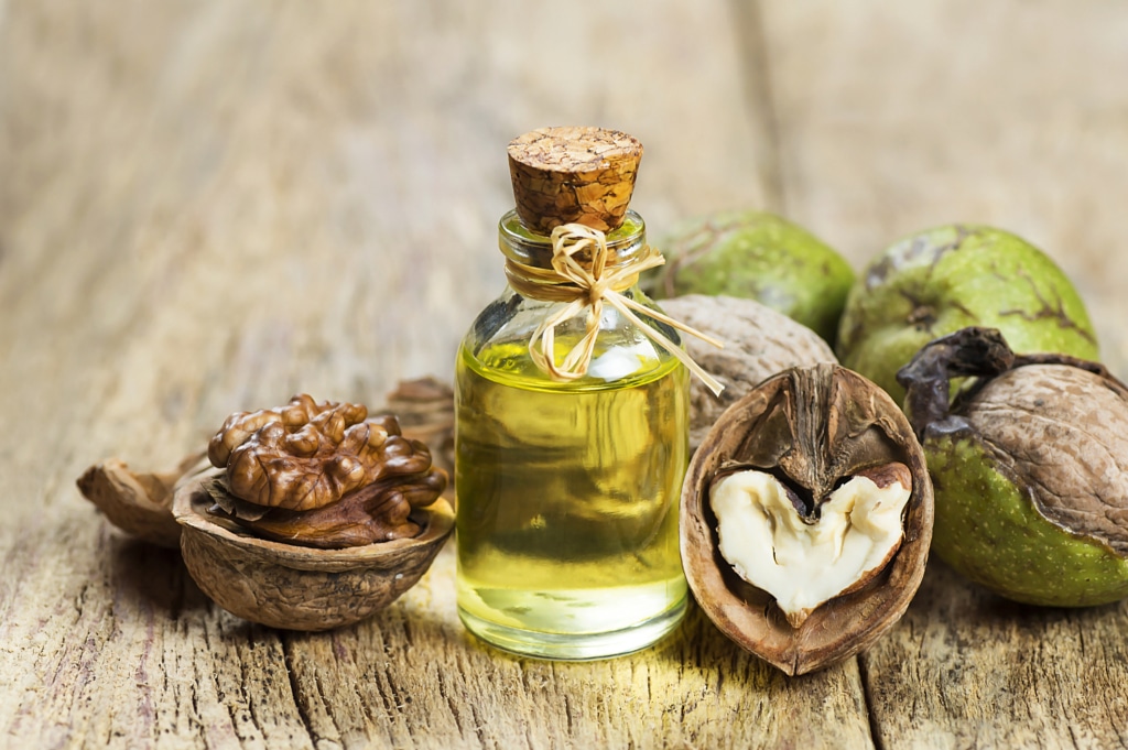 Huile alimentaire de noix