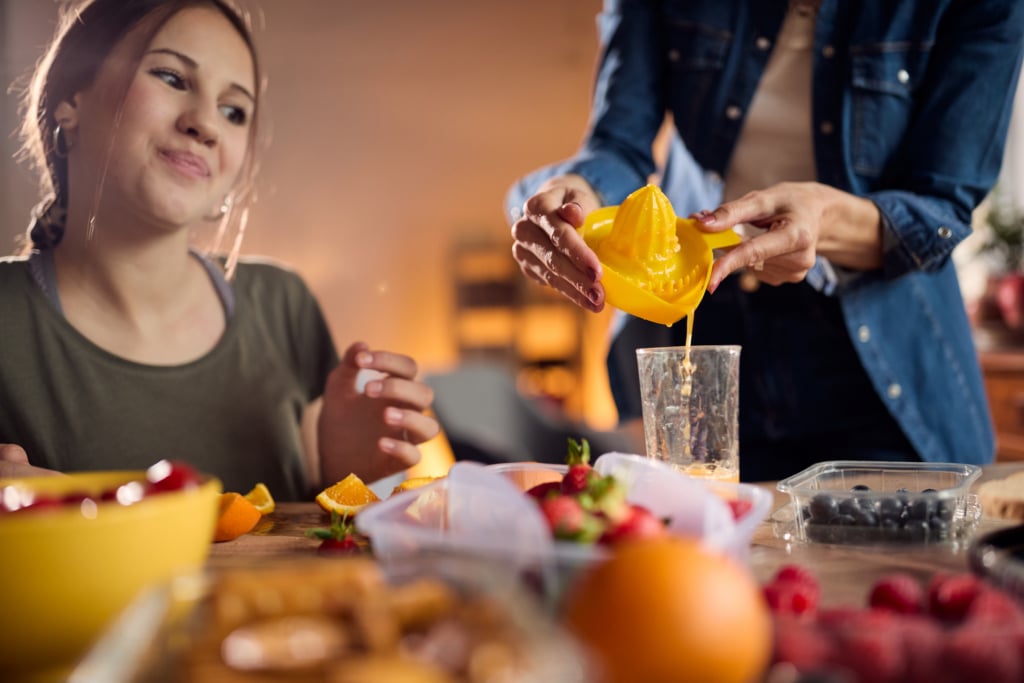 jus de citron contre l'oxydation : à préparer rapidement quand l'on épluche et coupe nos fruits