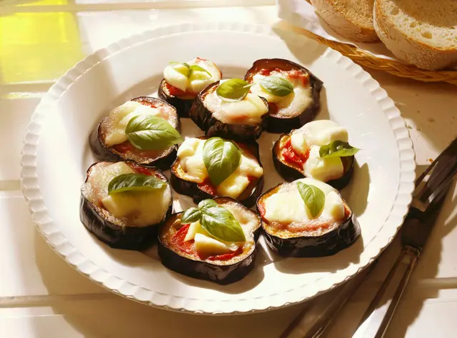 Aubergines gratinées à la mozzarella