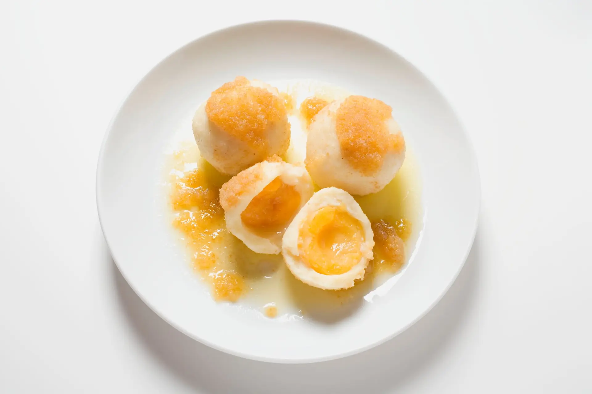 Boulettes d'abricots panées au beurre
