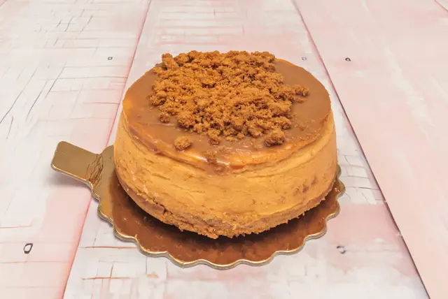 Cheesecake au spéculoos et caramel salé