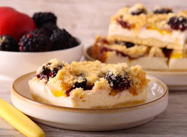 Cheesecake aux mûres et pêches