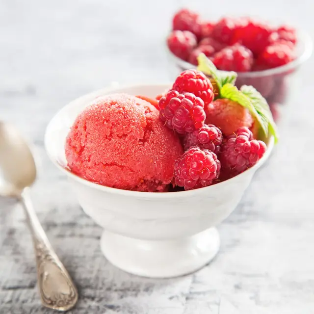 Crème glacée à la framboise