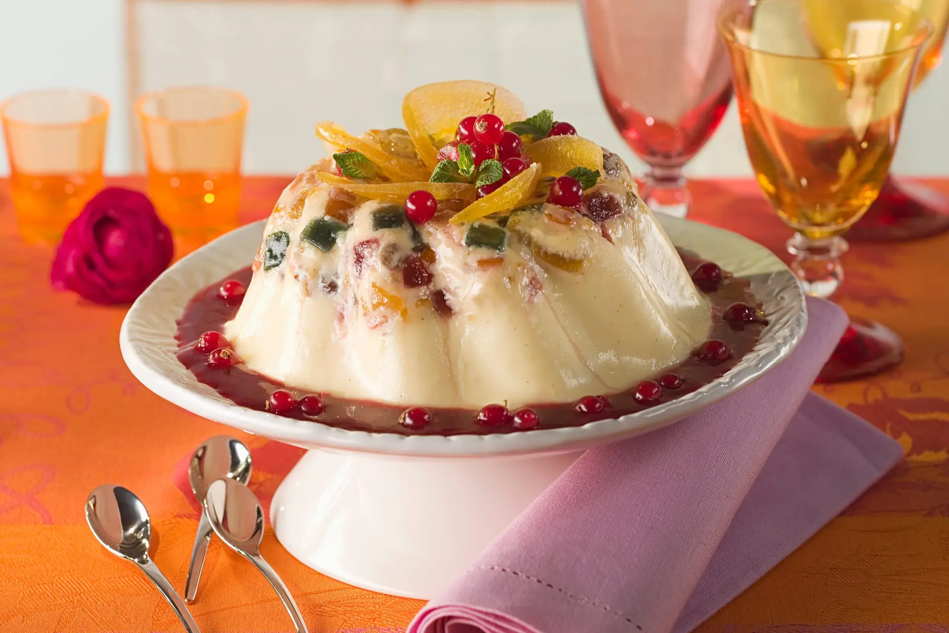 Diplomate aux fruits confits et coulis de framboises