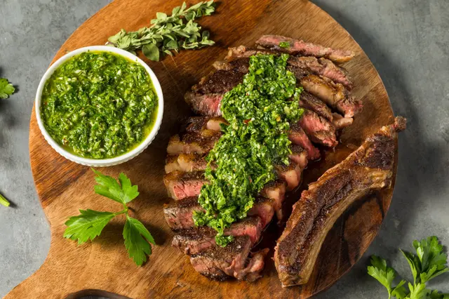 Faux-filet sauce chimichurri