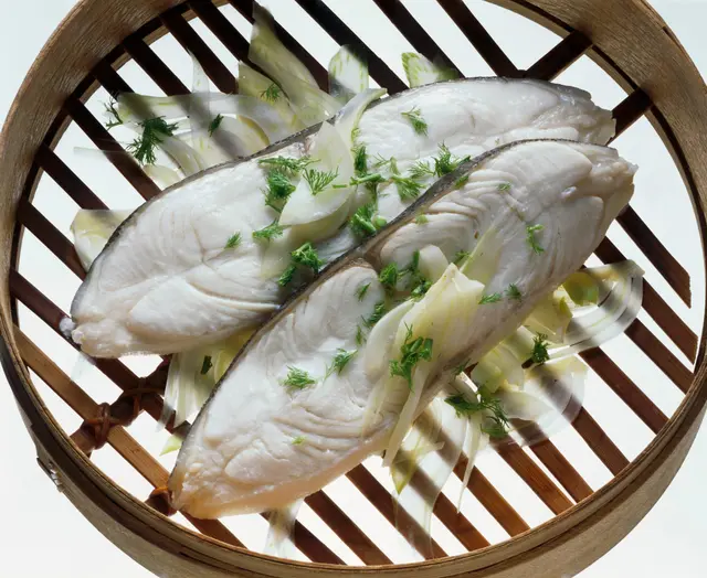 Filets de flétan sur lit de fenouil