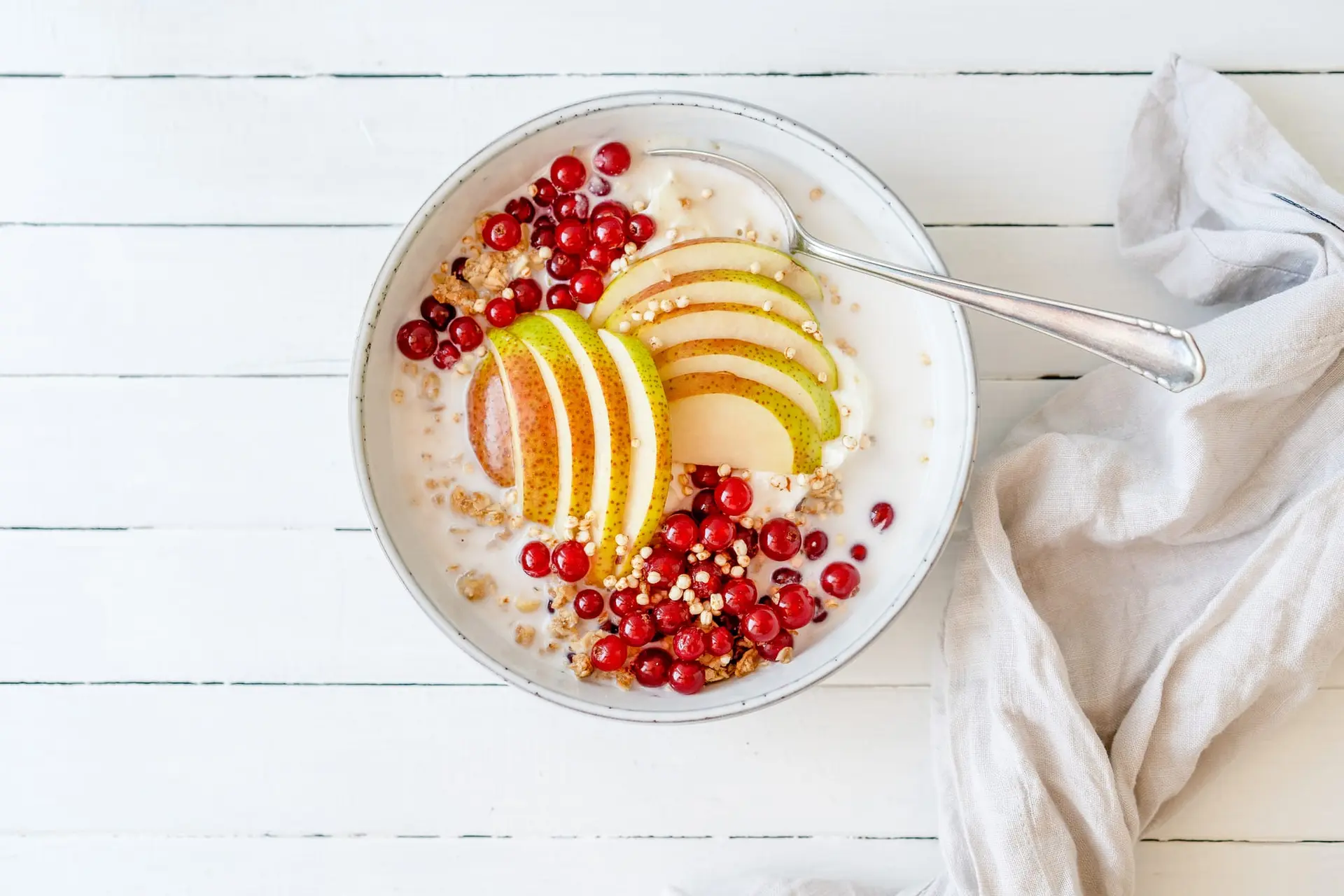 Granola aux groseilles et poire