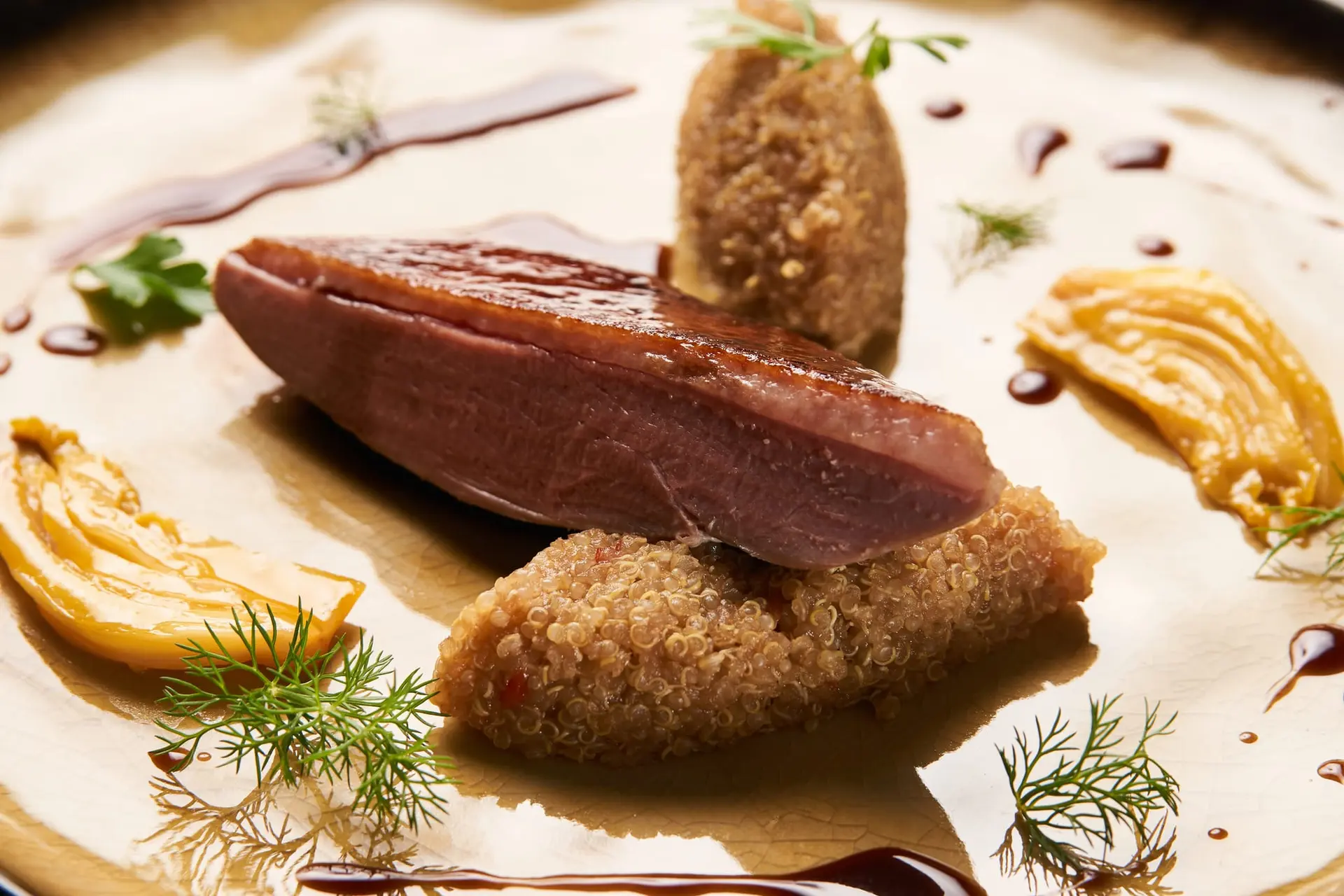 Magret de canard, quinoa et sauce chili au fenouil