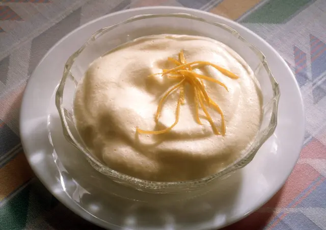 Mousse au vin blanc