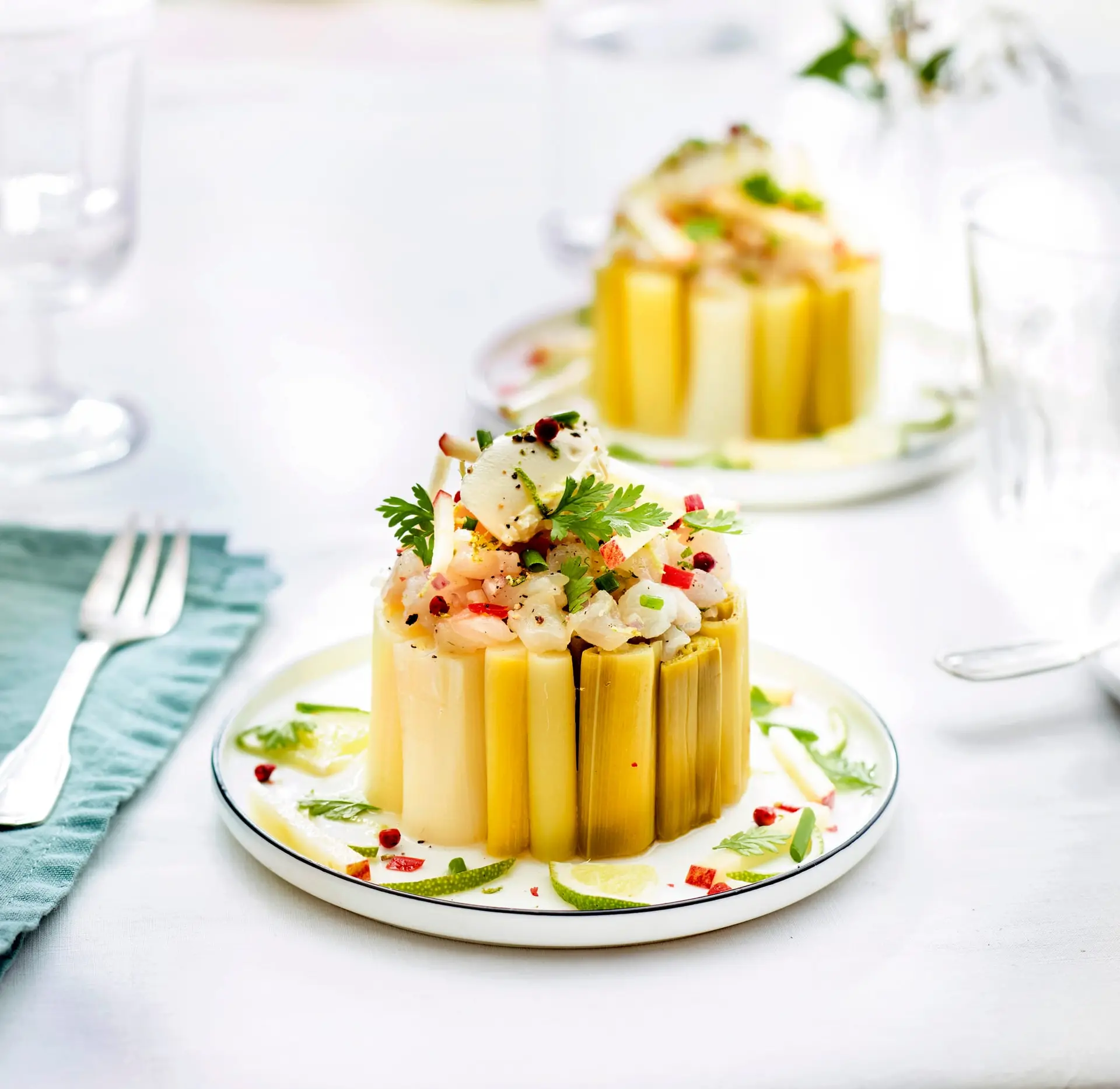Poireaux au ceviche de dorade au citron vert et piment rouge