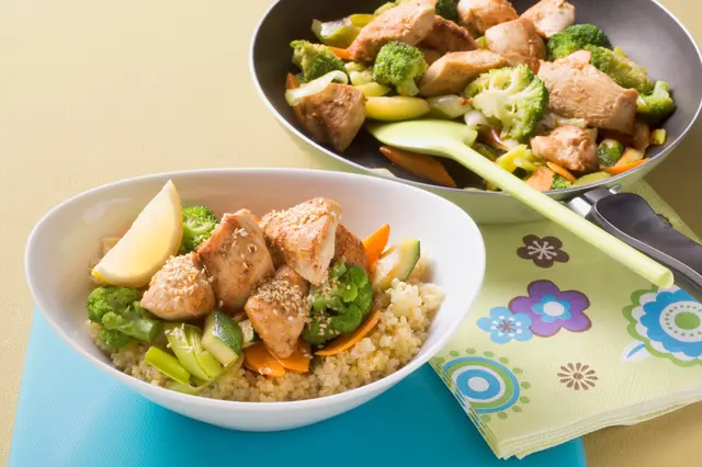 Poulet et légumes poêlés sur boulgour