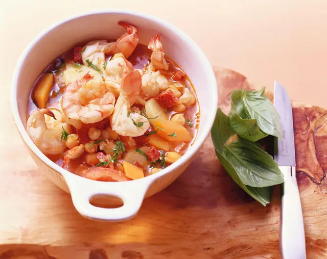 Ragoût de pois chiches, crevettes et chorizo