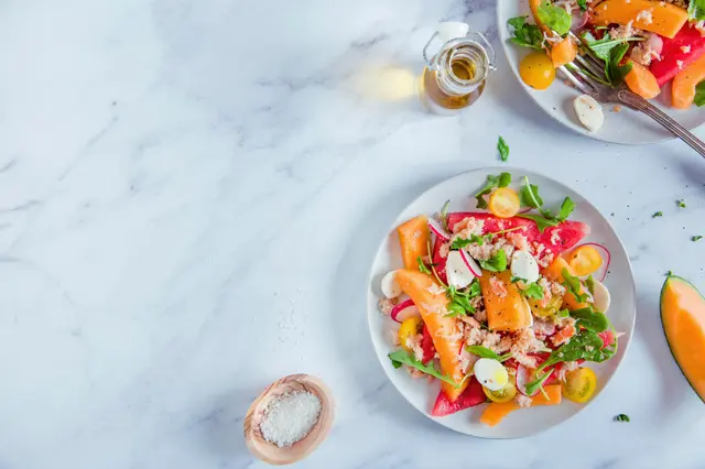 Salade de pastèque, melon et crabe