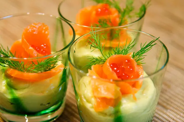 Saumon fumé sur mousse à l'avocat