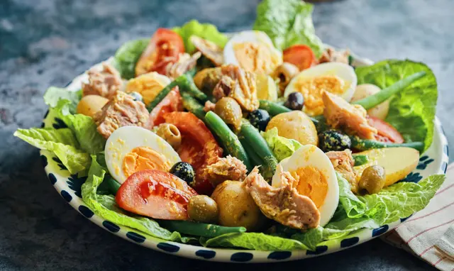 Salade niçoise façon Escoffier (avec pommes de terre)