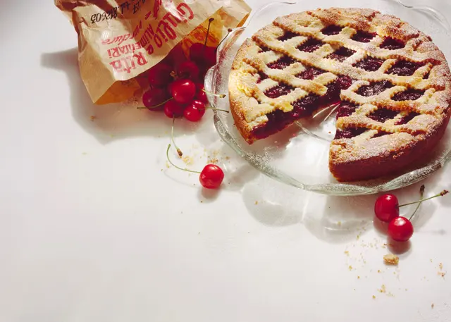 Tarte quadrillée aux cerises