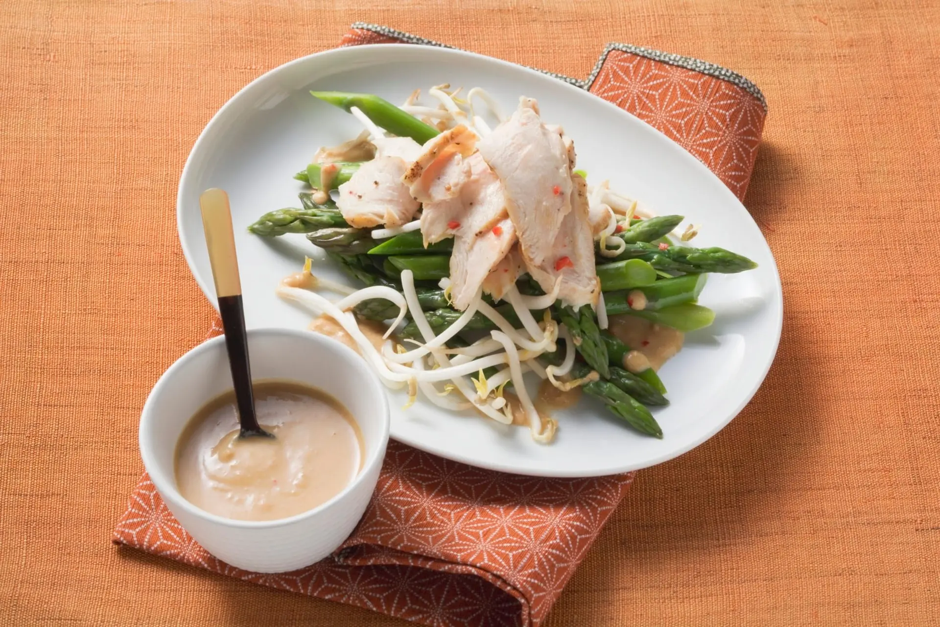 Asperges vertes à la sauce à l'orange