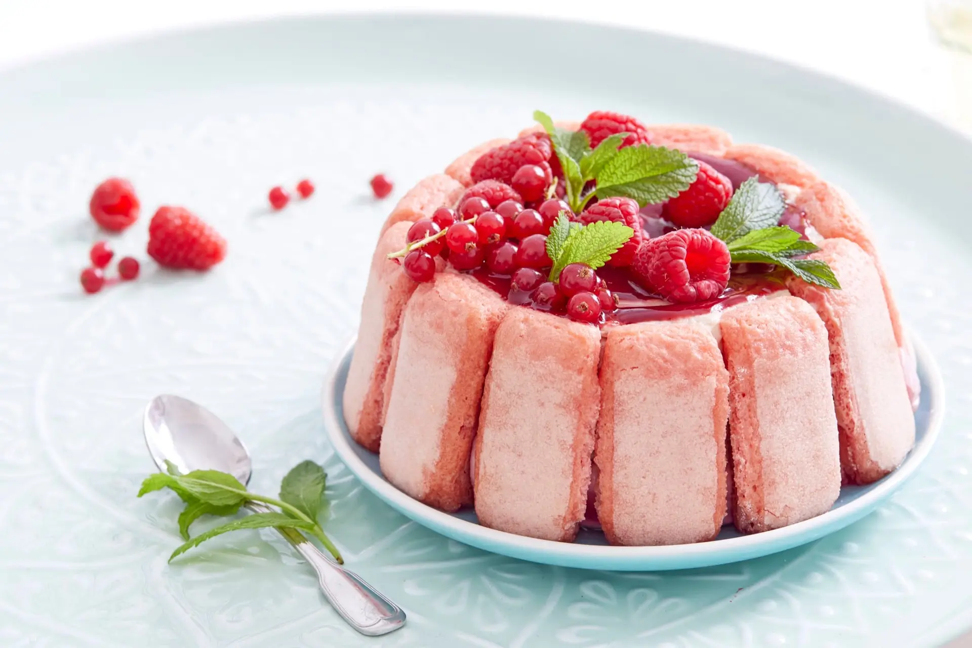 Charlotte à la crème de marron et mascarpone, fruits rouges