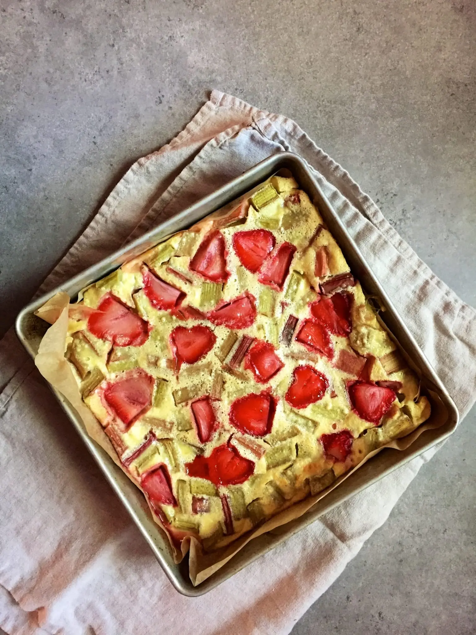 Clafoutis fraises rhubarbe
