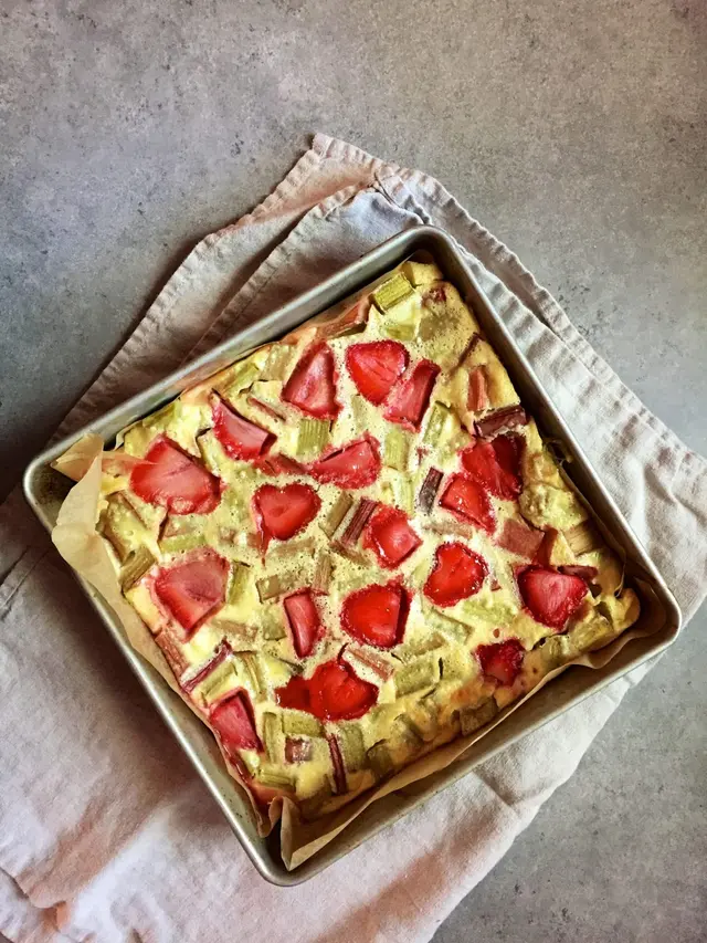 Clafoutis fraises rhubarbe