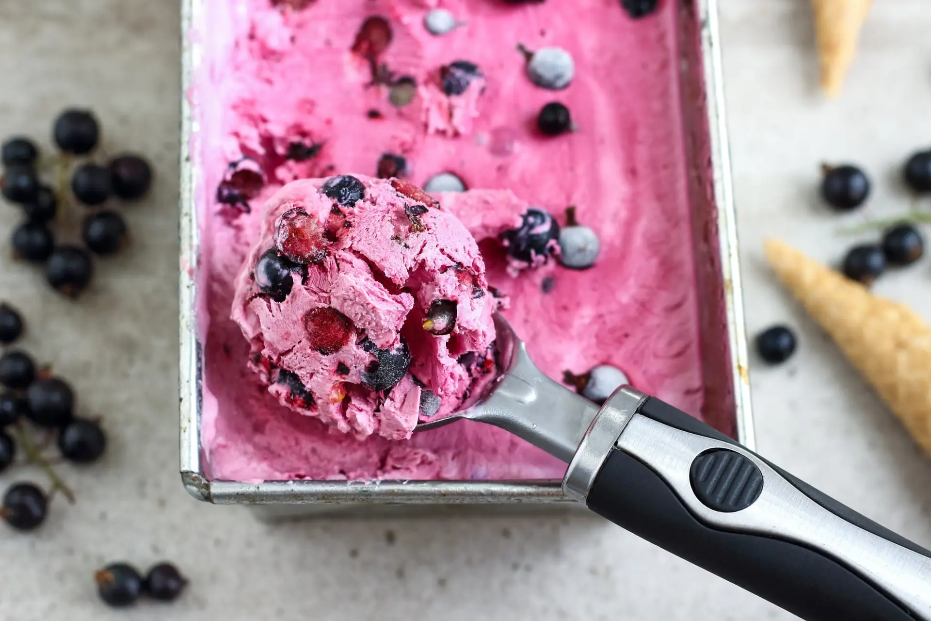 Crème glacée au cassis