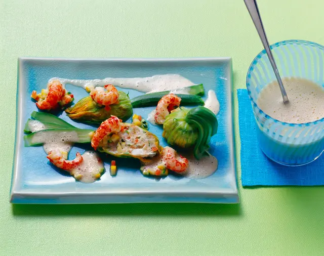 Fleurs de courgette farcies au crabe
