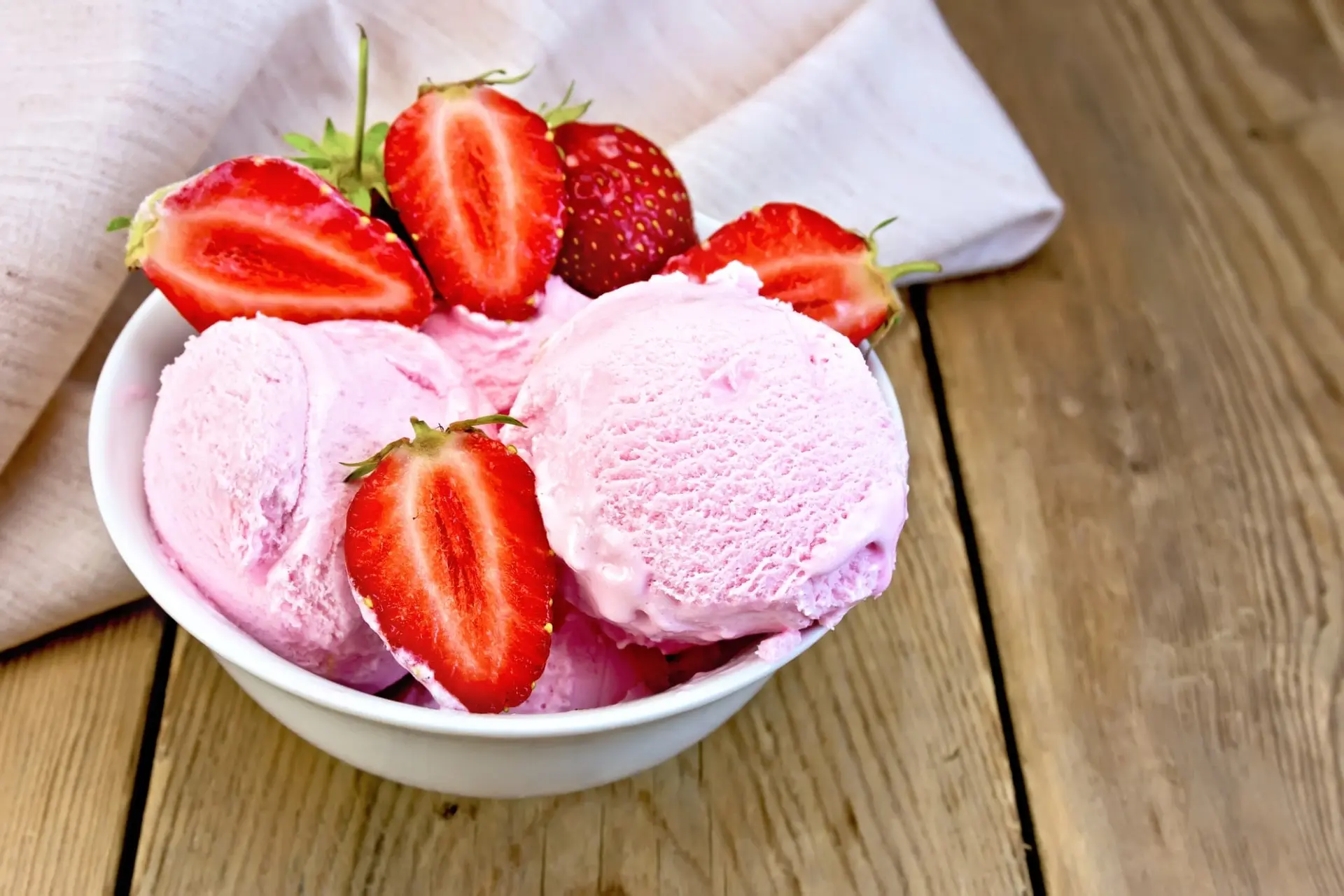 Glace à la fraise sans sorbetière