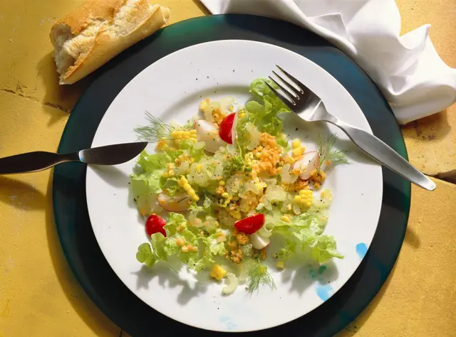 Salade de céleri, maïs et aneth