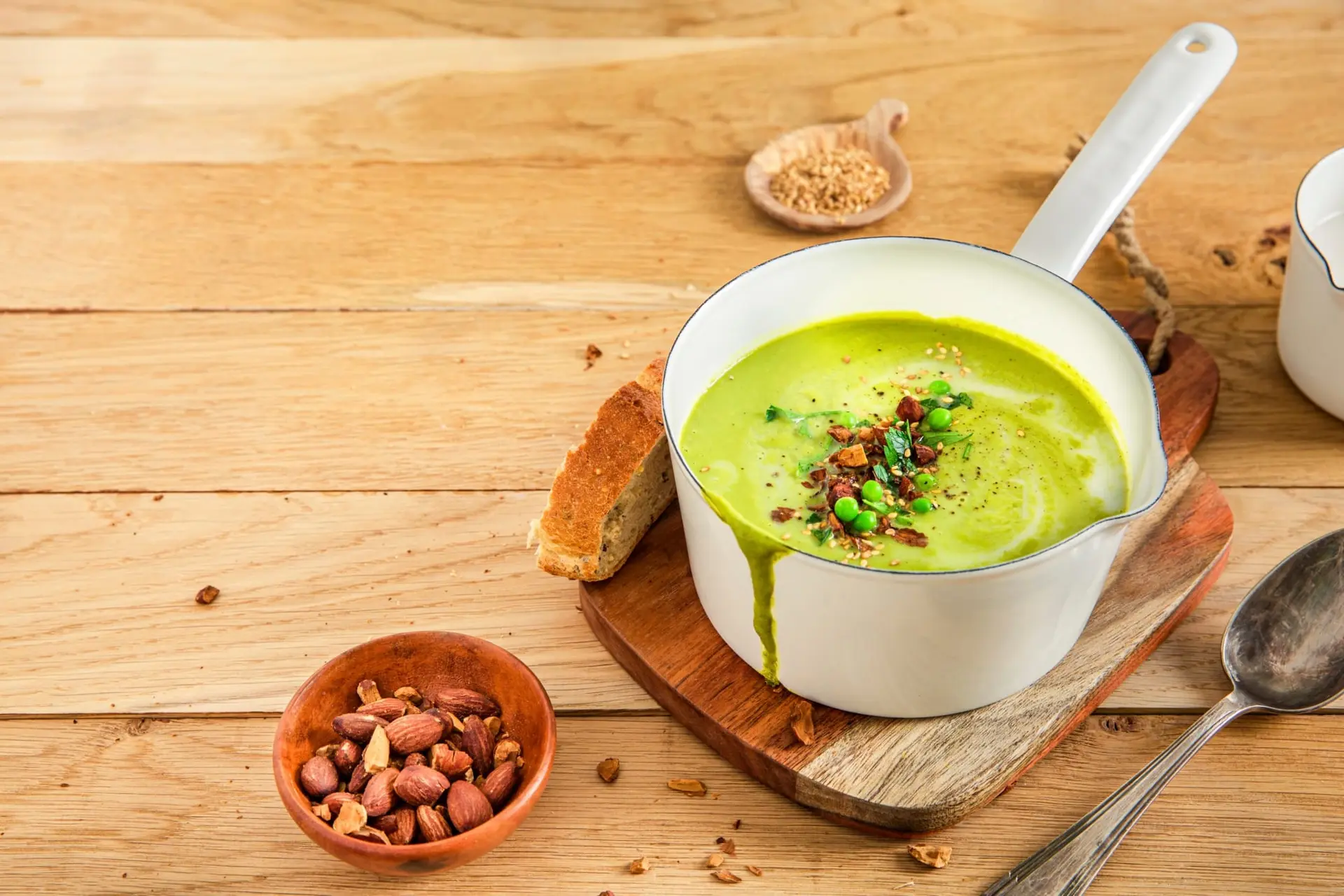 Velouté de Petits Pois et Amandes