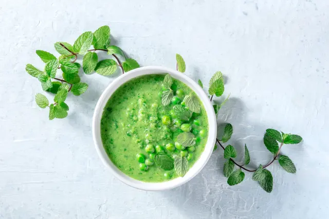 Velouté de petits pois et de menthe