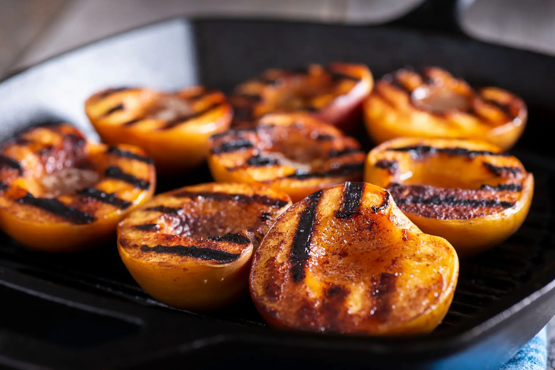 Pêches grillées au barbecue