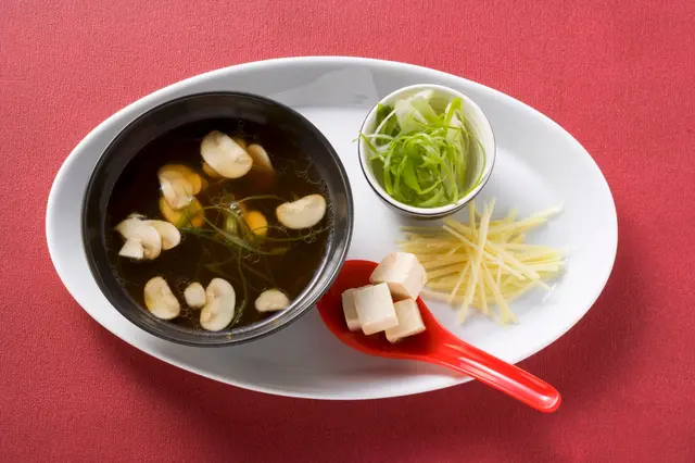 Soupe miso au tofu