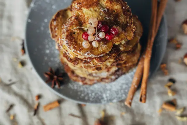Crêpes de sarrasin à l'anis étoilé et à la cannelle