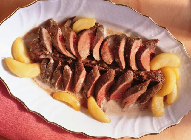 Selle de lièvre aux pommes Calvados