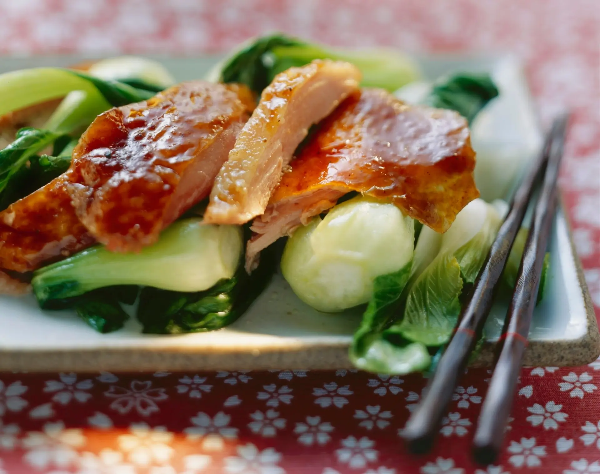 Canard laqué au pak choï