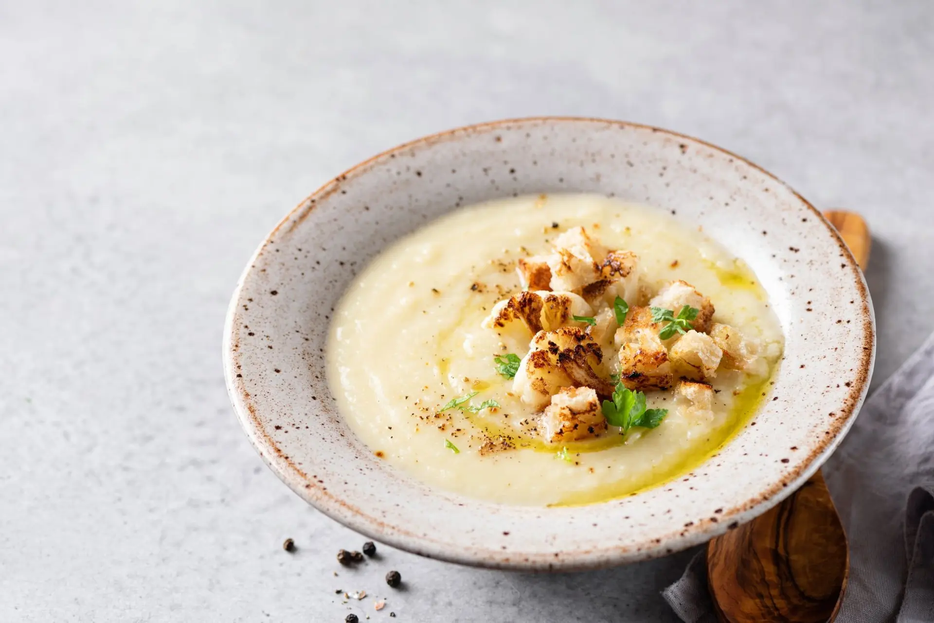 Soupe à la crème de chou-fleur