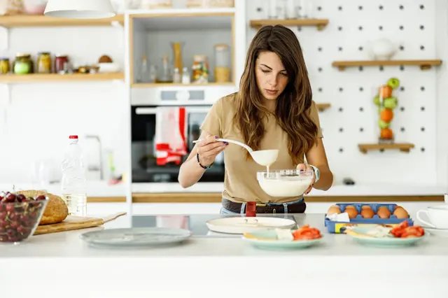 Quels laits utiliser pour faire des crêpes parfaites, voire inoubliables ? Comparatif de 9 laits pour trouver l’équilibre entre élasticité, goût et croustillant