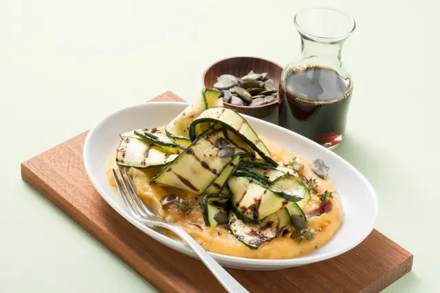 Purée de haricots aux courgettes grillées