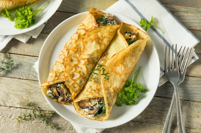 Crêpes fourrées aux champignons et épinards