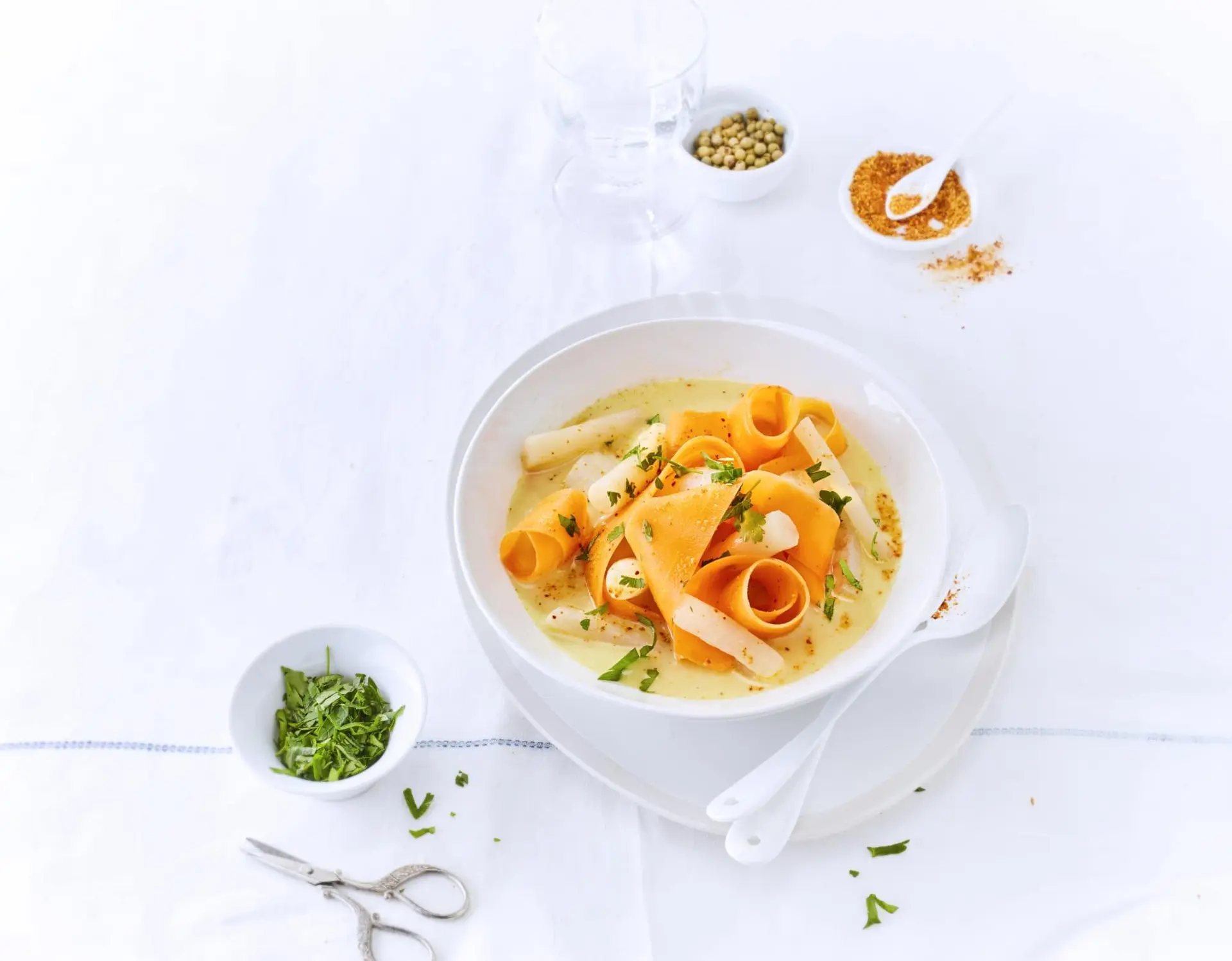 Velouté de carottes et salsifis au piment d'Espelette