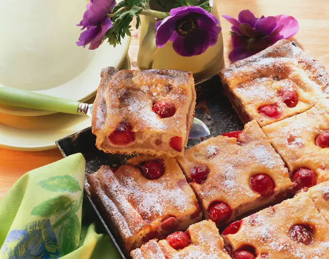 Gâteau au fromage aux cerises (gâteau en plaque)