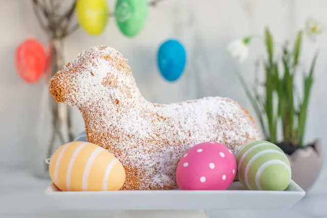 Gâteau de Pâques en forme d’agneau
