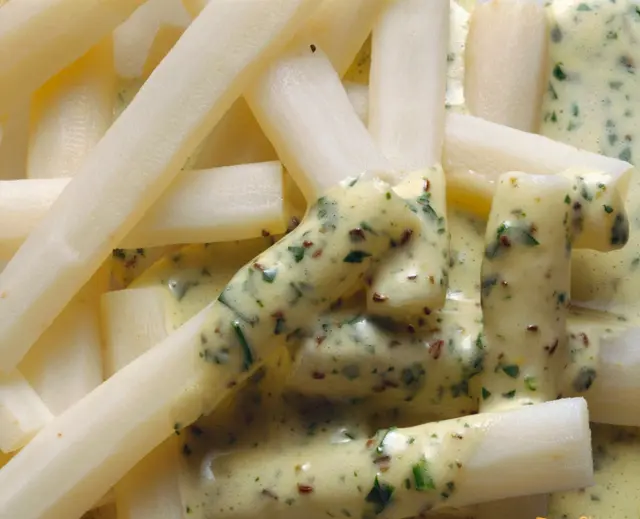 Salsifis blancs, sauce hollandaise au carvi