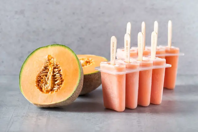 Glaces à l'eau au melon maison