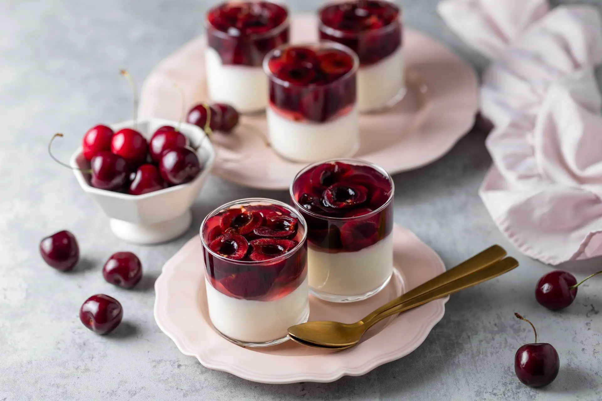 Recette pana cotta à la gelée de cerises