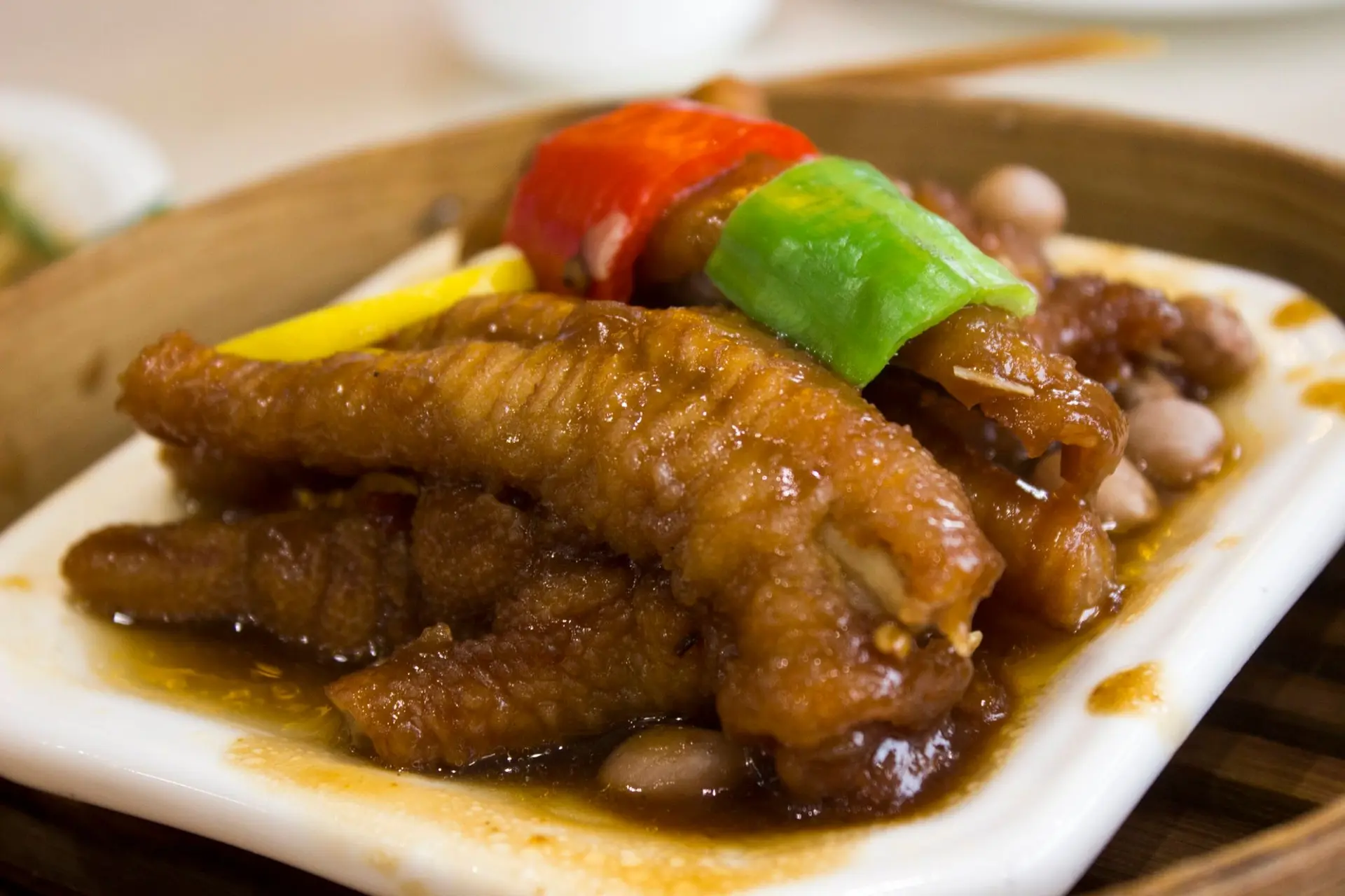 Poulet vapeur avec sauce aux haricots
