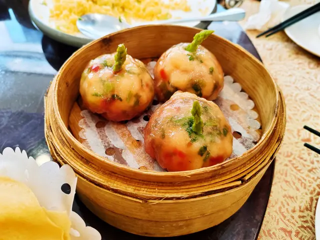 Dumpling crevettes et asperges vapeur