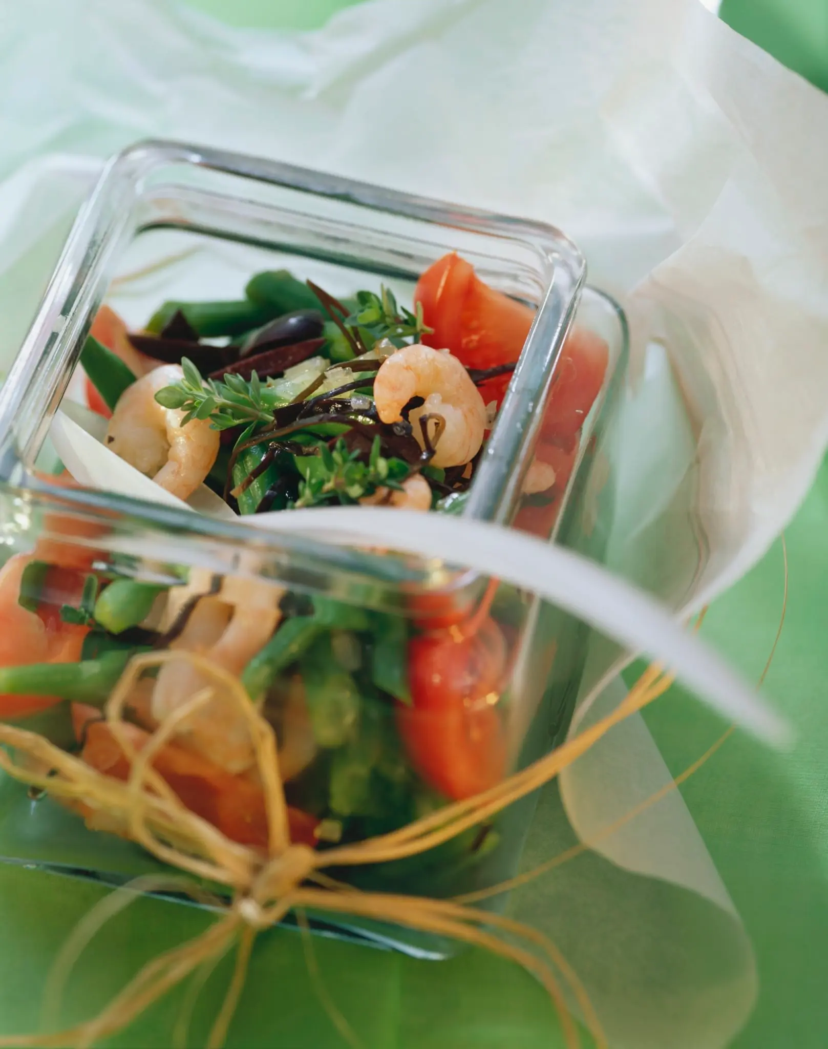Salade de haricots et de crevettes aux algues et au thym