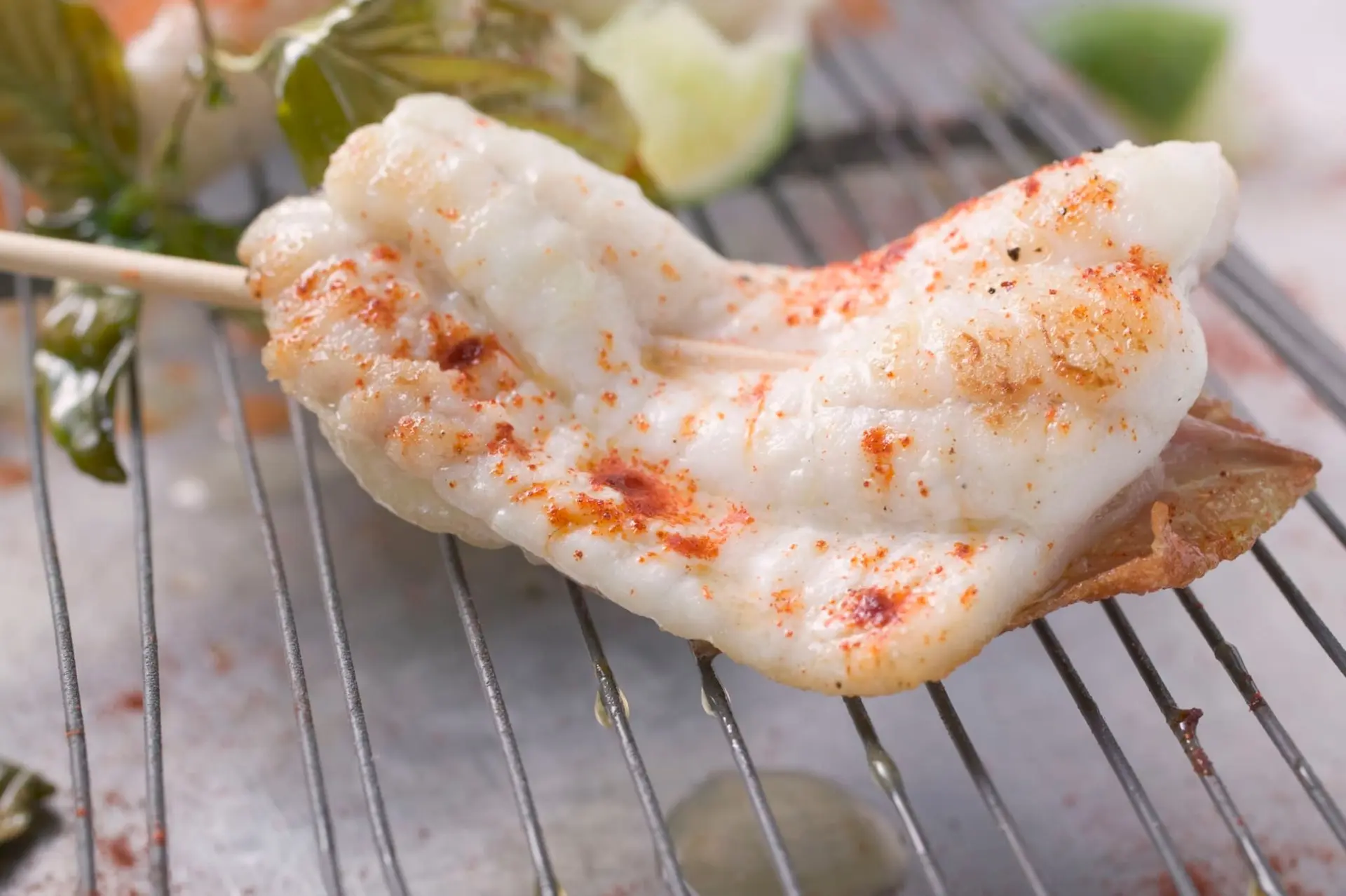Brochettes de sole façon saltimbocca au piment